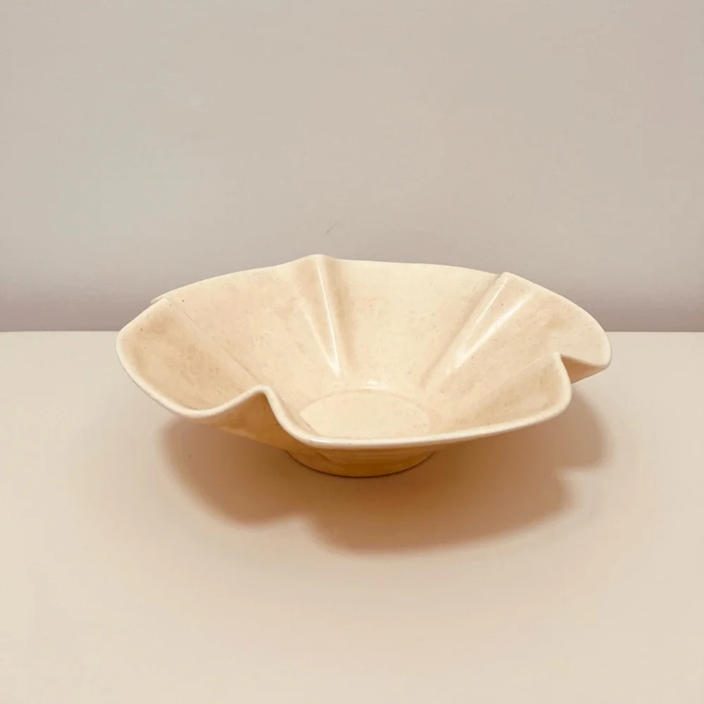 STUNNING RUFFLED HANDMADE BEIGE BOWL JAPANDI EUC MCM MID-CENTURY SERVING/DISPLAY